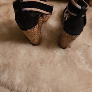 TORY BURCH Women's Black and Tan Wedge Sandals